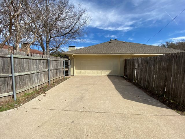 1607 Crescent Lane, Duncanville, TX 75137