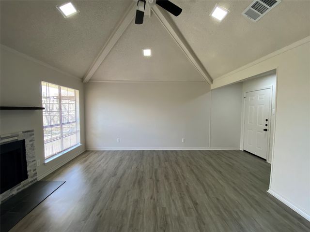 1607 Crescent Lane, Duncanville, TX 75137