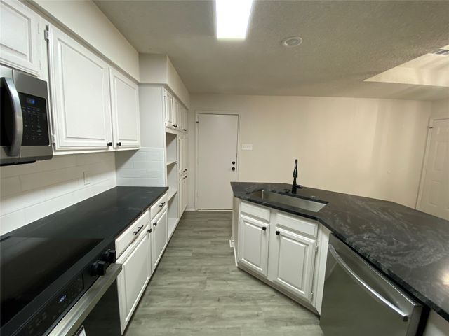 1607 Crescent Lane, Duncanville, TX 75137