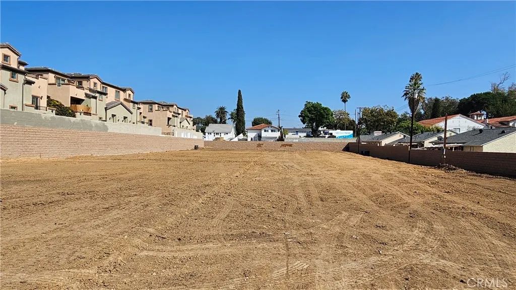 320 -330 Monte Vista, La Habra, CA 90631