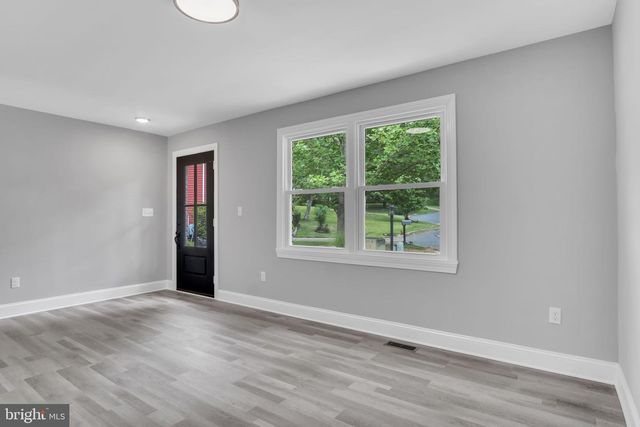 519 LAVINA DR, Mechanicsburg, PA 17055