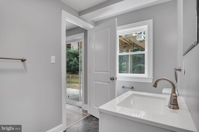 519 LAVINA DR, Mechanicsburg, PA 17055