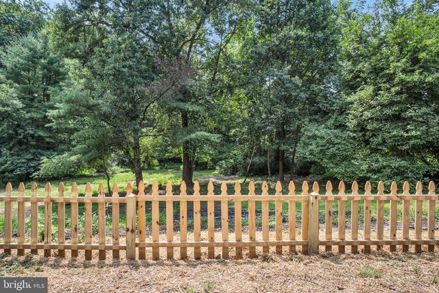 519 LAVINA DR, Mechanicsburg, PA 17055
