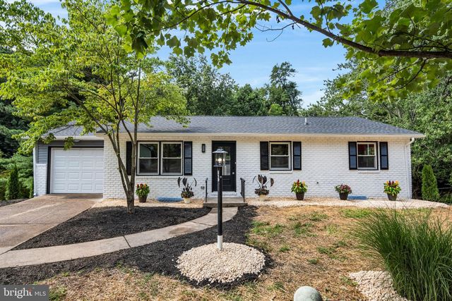 519 LAVINA DR, Mechanicsburg, PA 17055