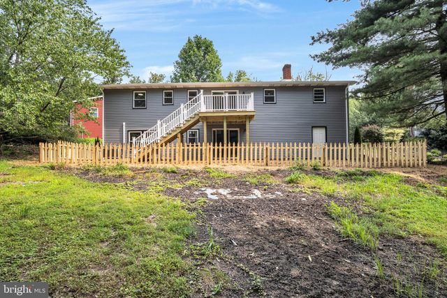 519 LAVINA DR, Mechanicsburg, PA 17055