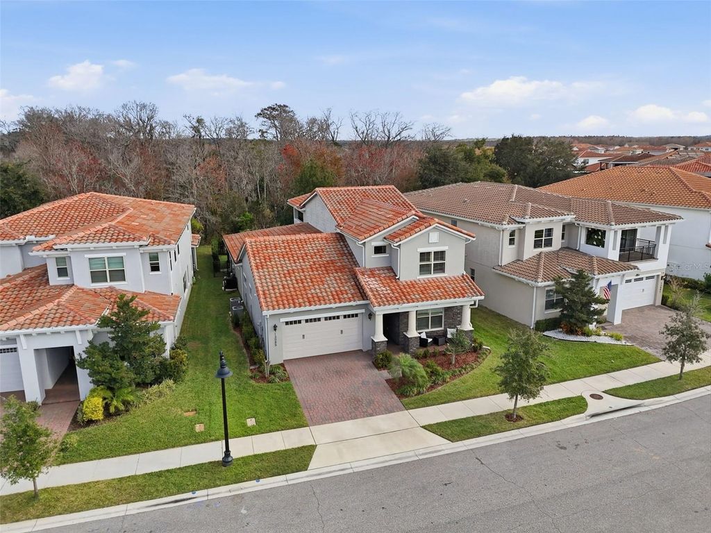 Image 2 of property listing at 13085 BROMBOROUGH DRIVE, Orlando, FL 32832