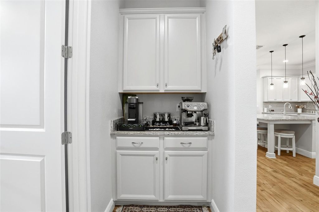 Image 12 of property listing at 13085 BROMBOROUGH DRIVE, Orlando, FL 32832