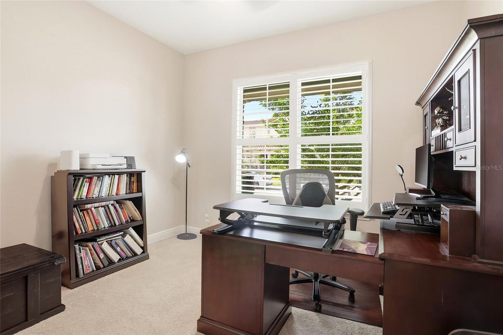 Image 20 of property listing at 13085 BROMBOROUGH DRIVE, Orlando, FL 32832