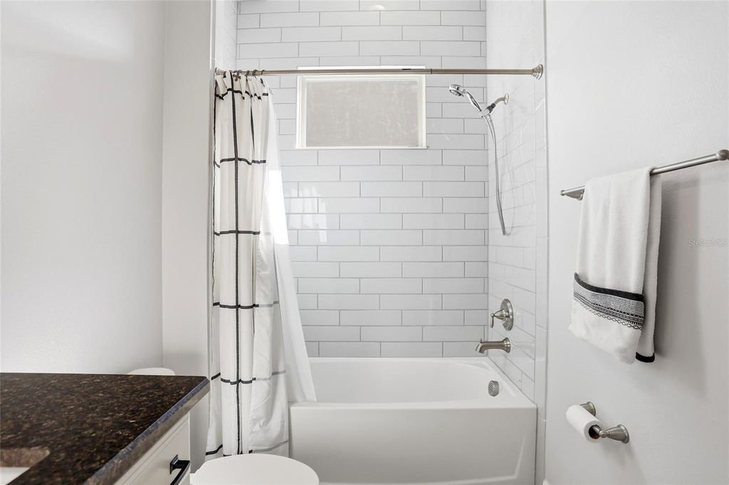 Image 29 of property listing at 13085 BROMBOROUGH DRIVE, Orlando, FL 32832