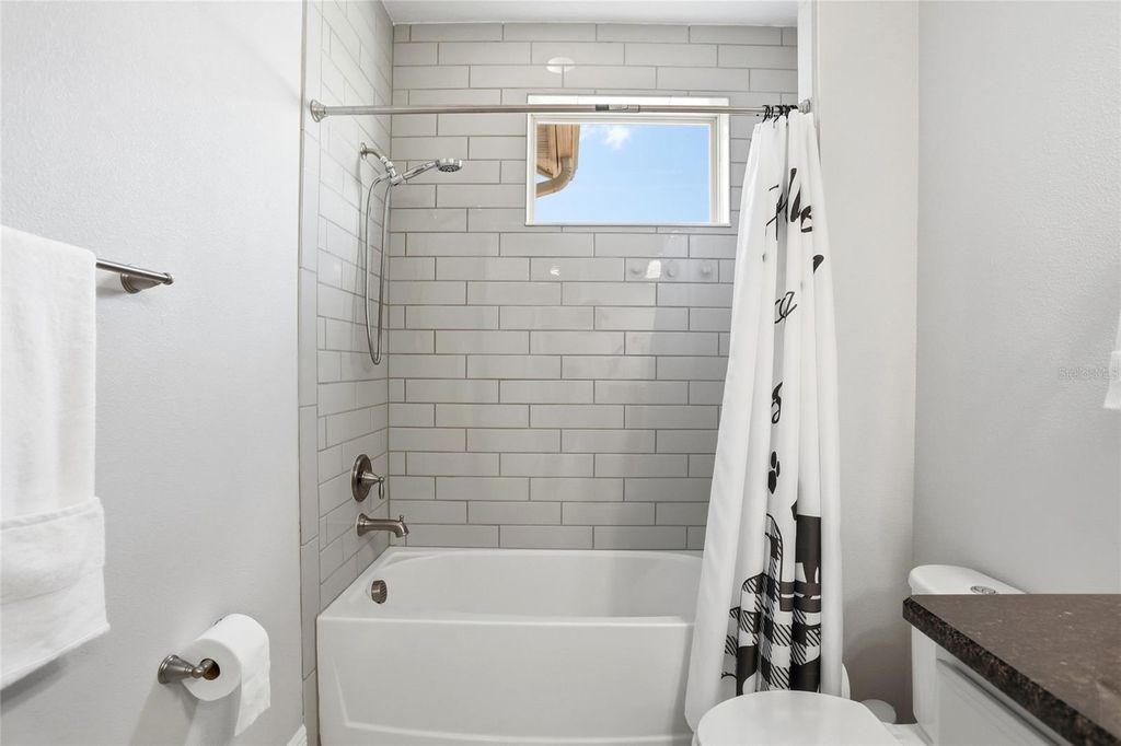 Image 31 of property listing at 13085 BROMBOROUGH DRIVE, Orlando, FL 32832