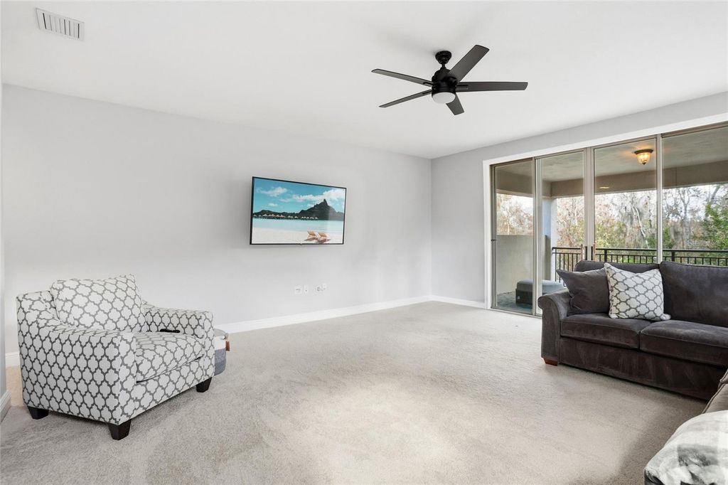 Image 34 of property listing at 13085 BROMBOROUGH DRIVE, Orlando, FL 32832