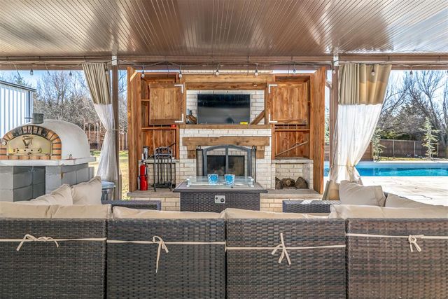 13532 Lacresta Drive, Piedmont, OK 73078