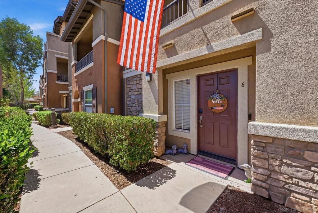 Image 1 of property listing at 10161 Daybreak 6, Santee, CA 92071