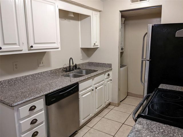 11130 Stratford Drive 408, Oklahoma City, OK 73120