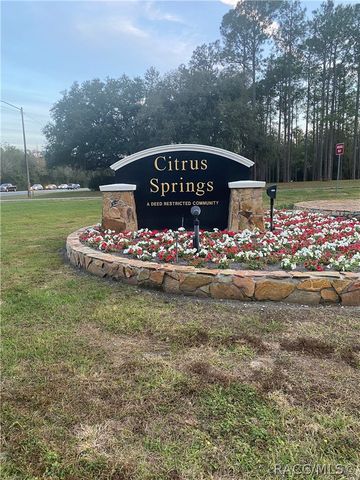 3270 W Yardley Lane, Dunnellon, FL 34433