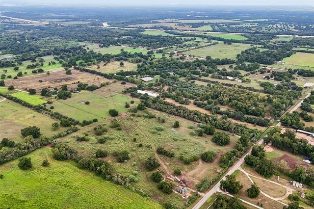 1712 Peach Ridge Road, Brookshire, TX 77423