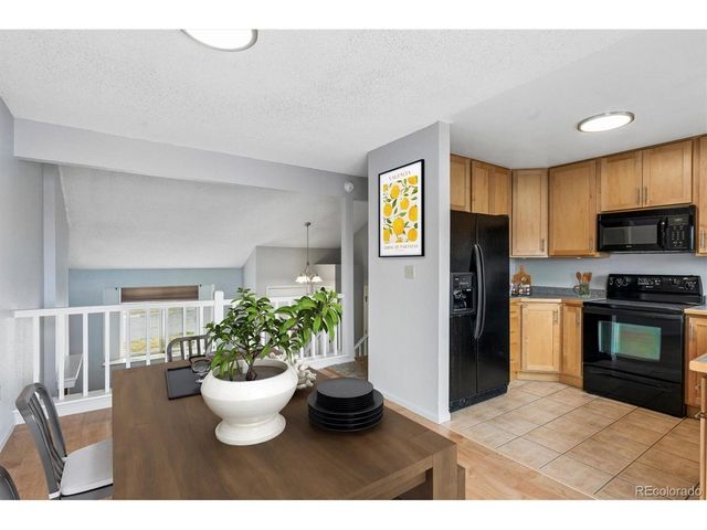 693 Delwood Ct, Highlands Ranch, CO 80126