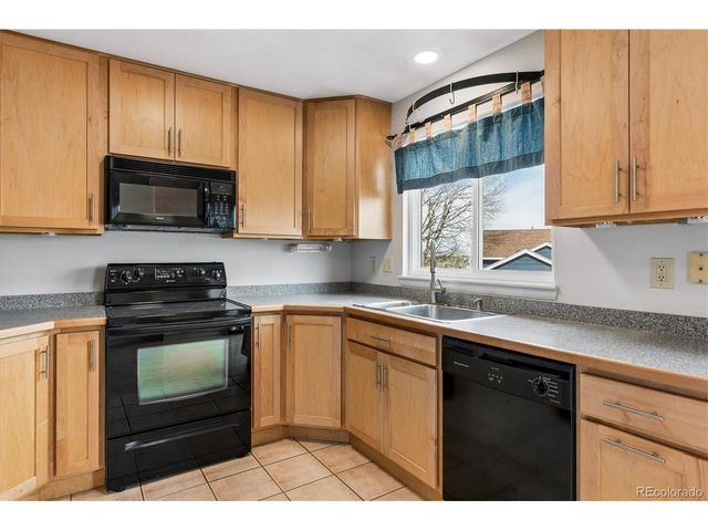 693 Delwood Ct, Highlands Ranch, CO 80126