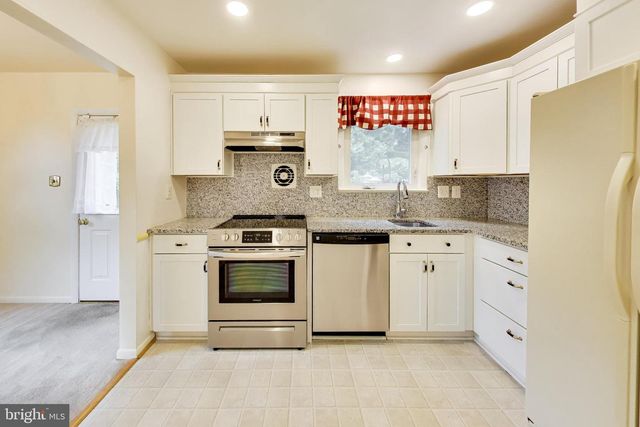 6720 BRIARCLIFF DR, Clinton, MD 20735