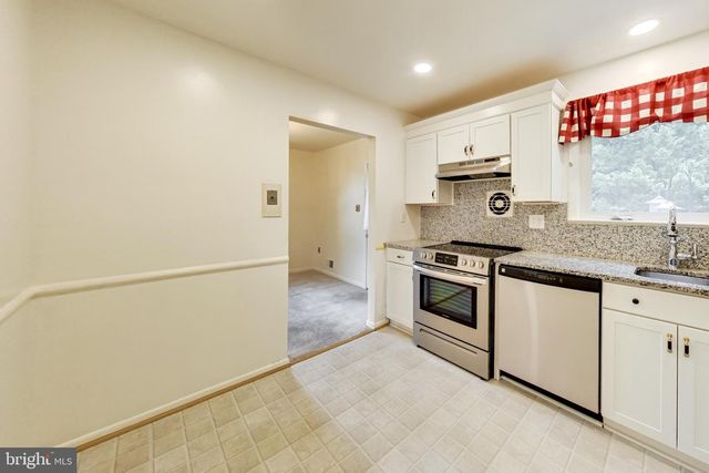 6720 BRIARCLIFF DR, Clinton, MD 20735