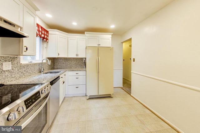 6720 BRIARCLIFF DR, Clinton, MD 20735
