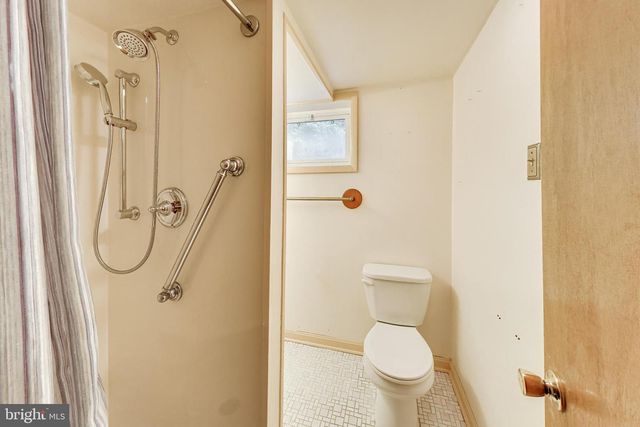 6720 BRIARCLIFF DR, Clinton, MD 20735