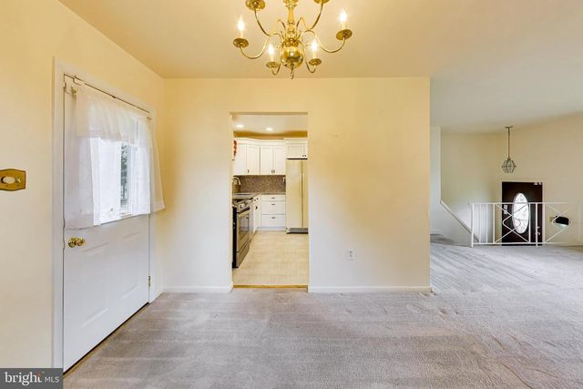 6720 BRIARCLIFF DR, Clinton, MD 20735