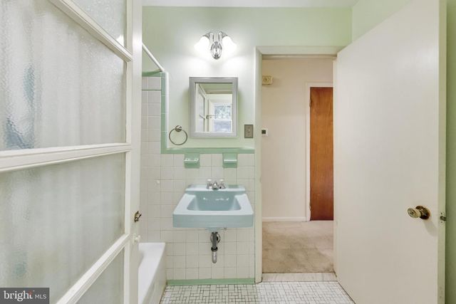 6720 BRIARCLIFF DR, Clinton, MD 20735