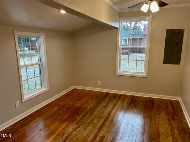 538 Mckoy Street, Clinton, NC 28328