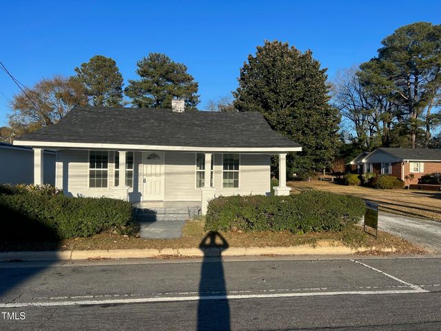 538 Mckoy Street, Clinton, NC 28328