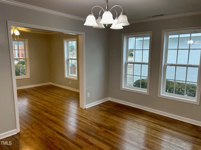 538 Mckoy Street, Clinton, NC 28328