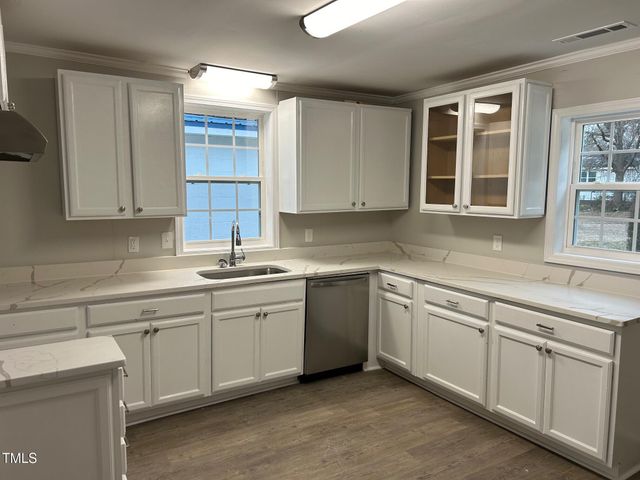 538 Mckoy Street, Clinton, NC 28328