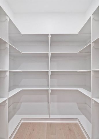 32 Luncarty Lane, Bella Vista, AR 72715