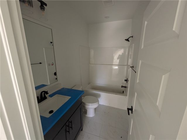 32 Luncarty Lane, Bella Vista, AR 72715