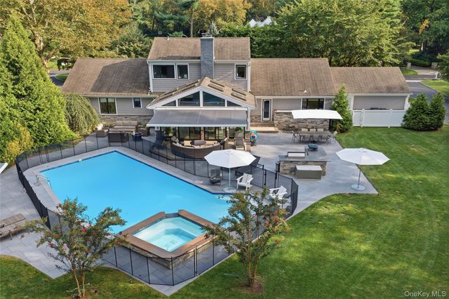 2 Meadow Road, Old Westbury, NY 11568