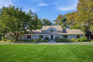 2 Meadow Road, Old Westbury, NY 11568