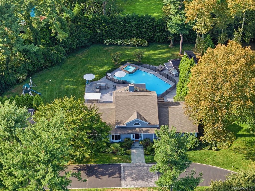 2 Meadow Road, Old Westbury, NY 11568 — photo 2
