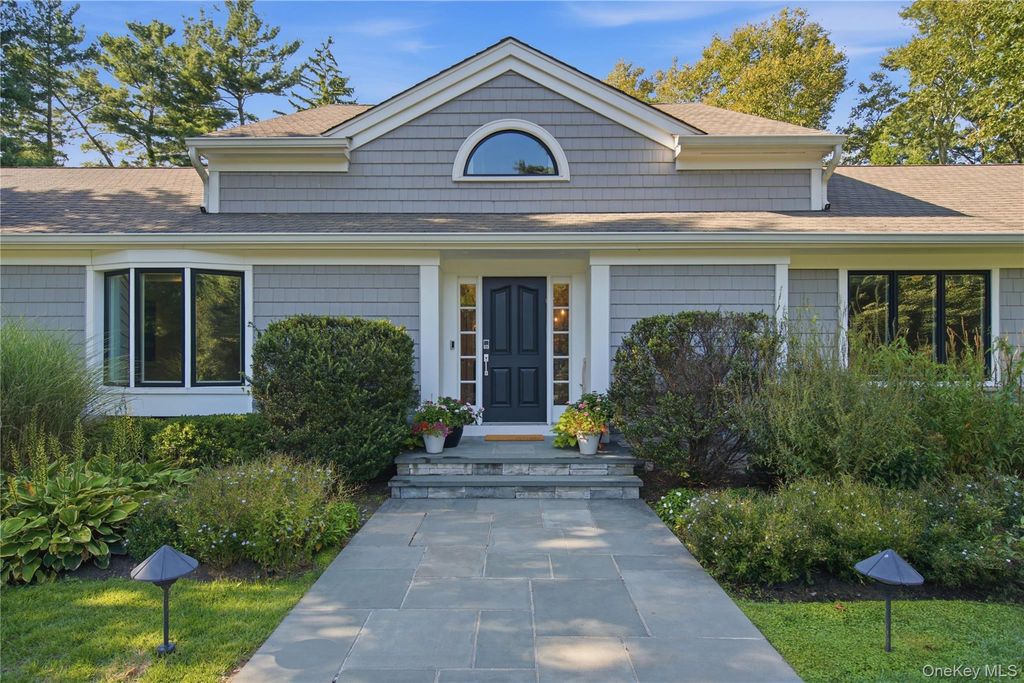 2 Meadow Road, Old Westbury, NY 11568 — photo 3