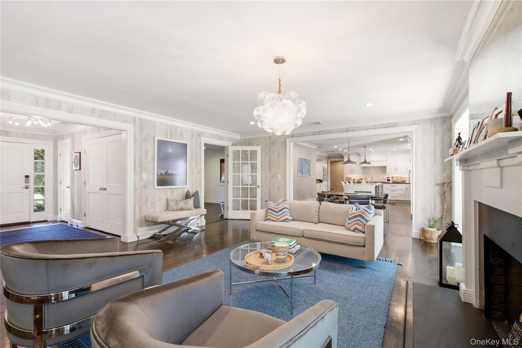 2 Meadow Road, Old Westbury, NY 11568 — photo 5
