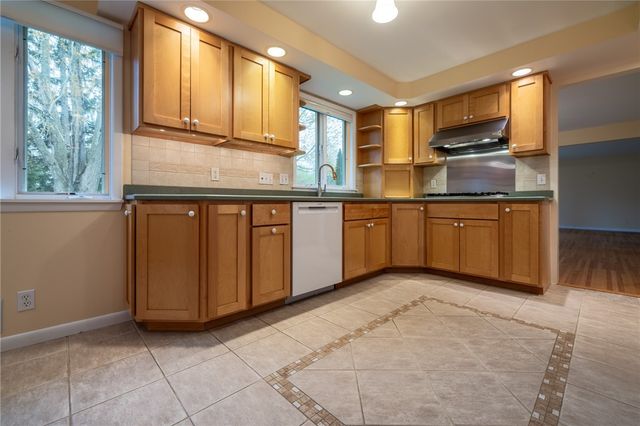 74 Harper Drive, Pittsford, NY 14534