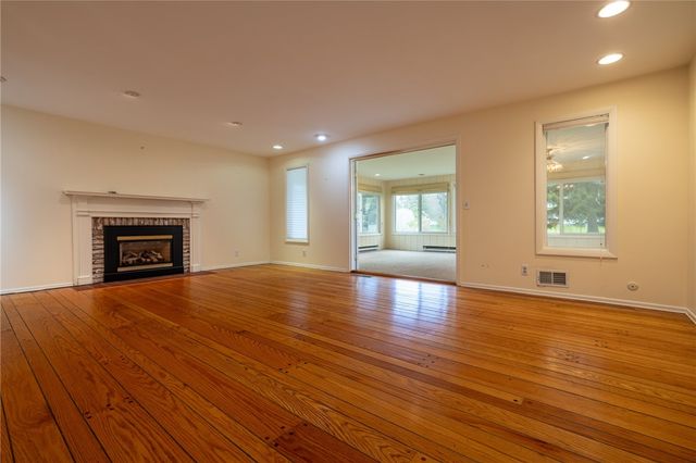 74 Harper Drive, Pittsford, NY 14534