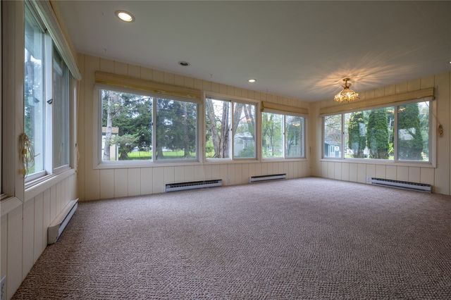 74 Harper Drive, Pittsford, NY 14534