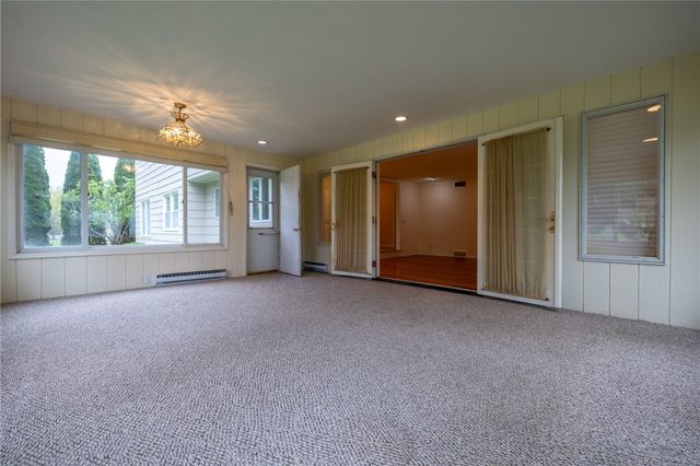 74 Harper Drive, Pittsford, NY 14534