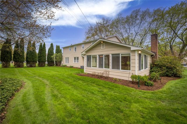 74 Harper Drive, Pittsford, NY 14534