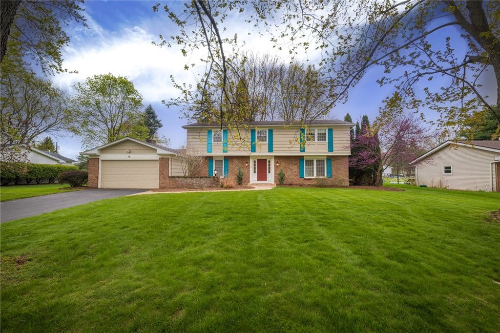 74 Harper Drive, Pittsford, NY 14534