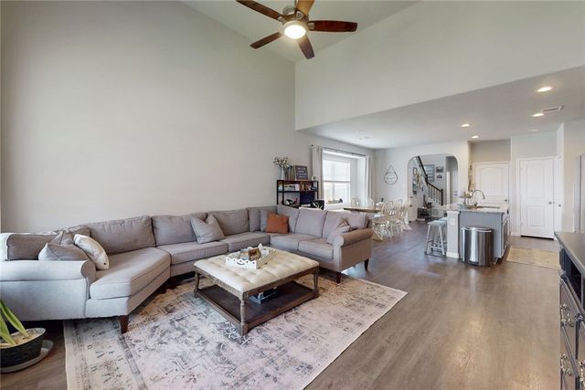 4717 Los Pines Way, Bryan, TX 77807