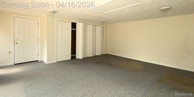 22200 Carleton Avenue, Southfield, MI 48033