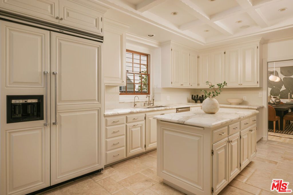 12225 Falkirk Lane, Los Angeles, CA 90049 — photo 4