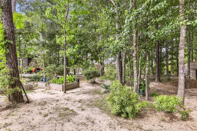 227 County Road 5033, Cleveland, TX 77327