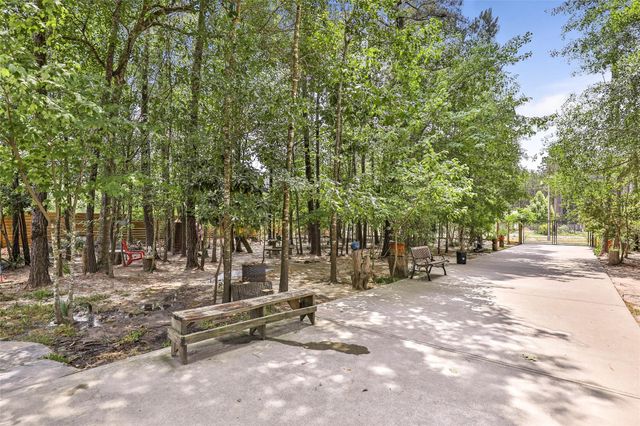 227 County Road 5033, Cleveland, TX 77327